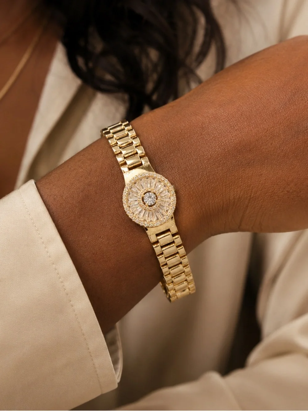 14K Gold Filled Bar Link Chain Bracelet, Round White Pavé Crystal Center. 6-8”